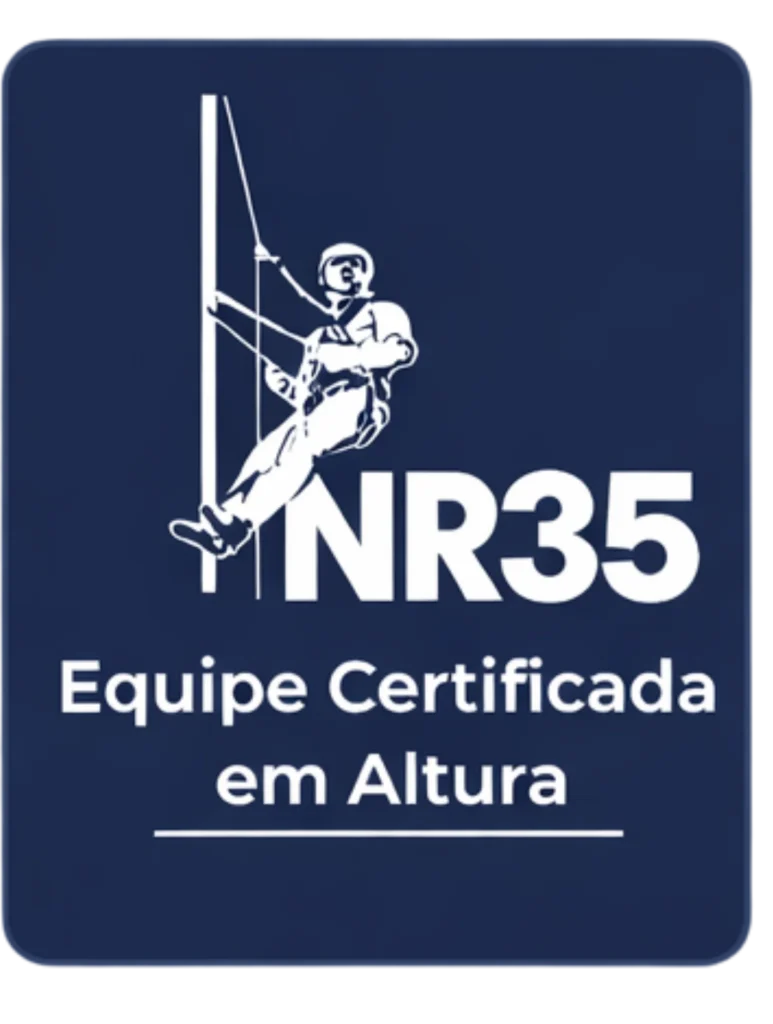 Equipe certificada em NR-35 para trabalho em altura na instalação de redes de proteção